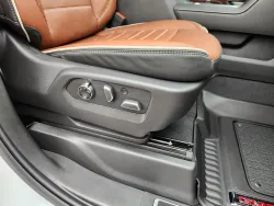 2026 GMC Sierra 2500HD Denali Ultimate | Thumbnail Photo 18 of 31