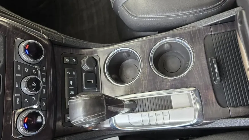 2017 Buick Enclave | Photo 23 of 32