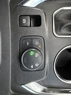 2023 Chevrolet Traverse High Country | Thumbnail Photo 20 of 22