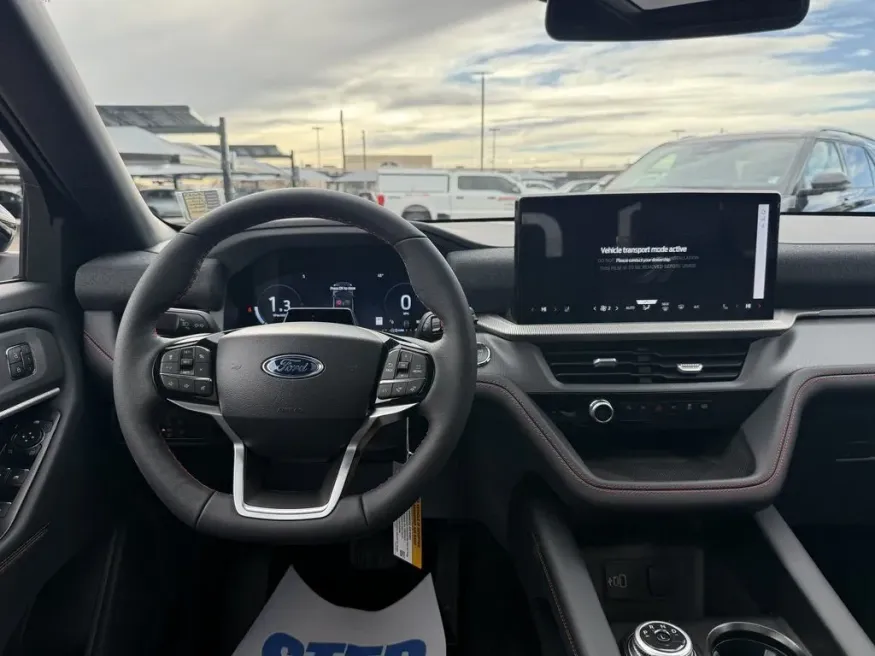 2026 Ford Explorer | Photo 18 of 29