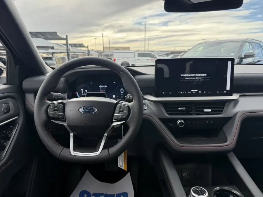 2026 Ford Explorer | Photo 18 of 29