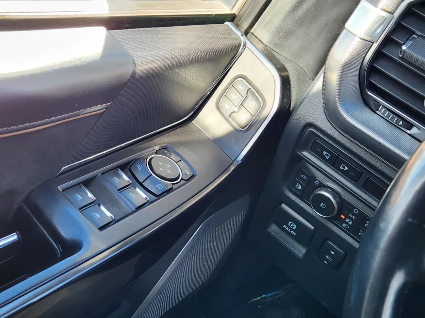 2021 Ford F-150 | Photo 18 of 32