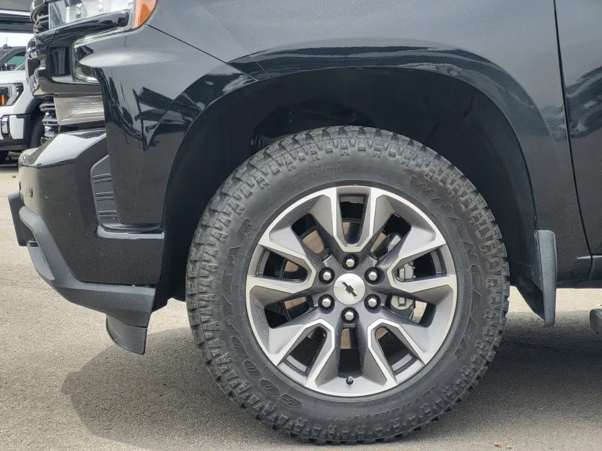 2021 Chevrolet Silverado 1500 RST | Photo 8 of 23