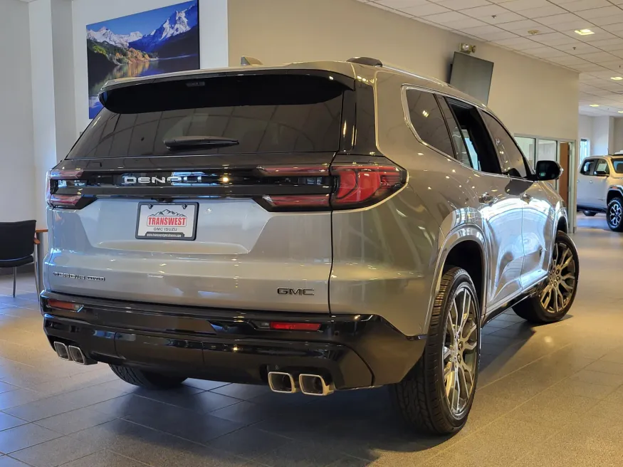 2026 GMC Acadia Denali Ultimate | Photo 6 of 26