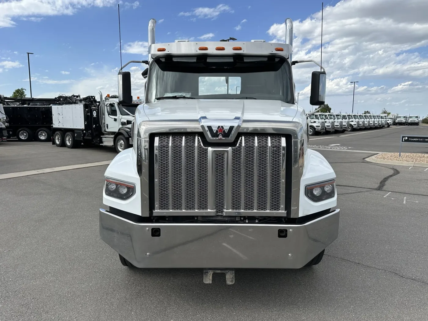 2022 Western Star 49X | Photo 2 of 16