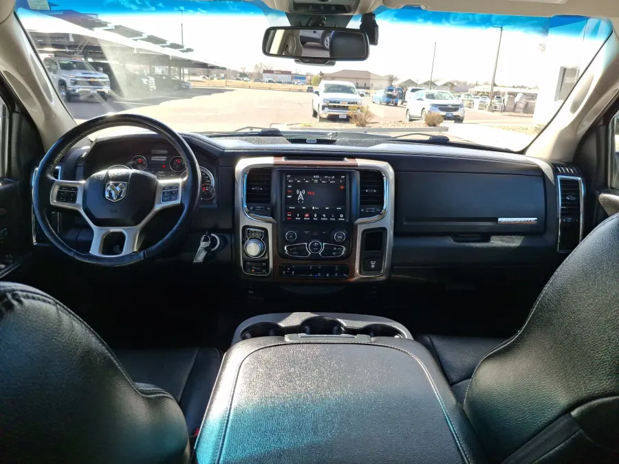 2018 RAM 1500 Laramie | Photo 10 of 16