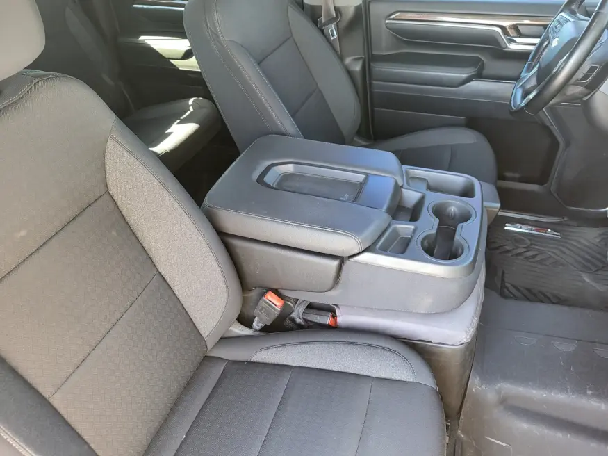 2024 Chevrolet Silverado 2500HD LT | Photo 12 of 23