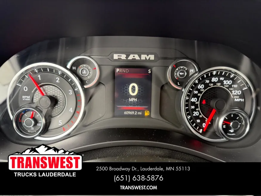 2024 RAM 2500 Big Horn | Photo 10 of 23