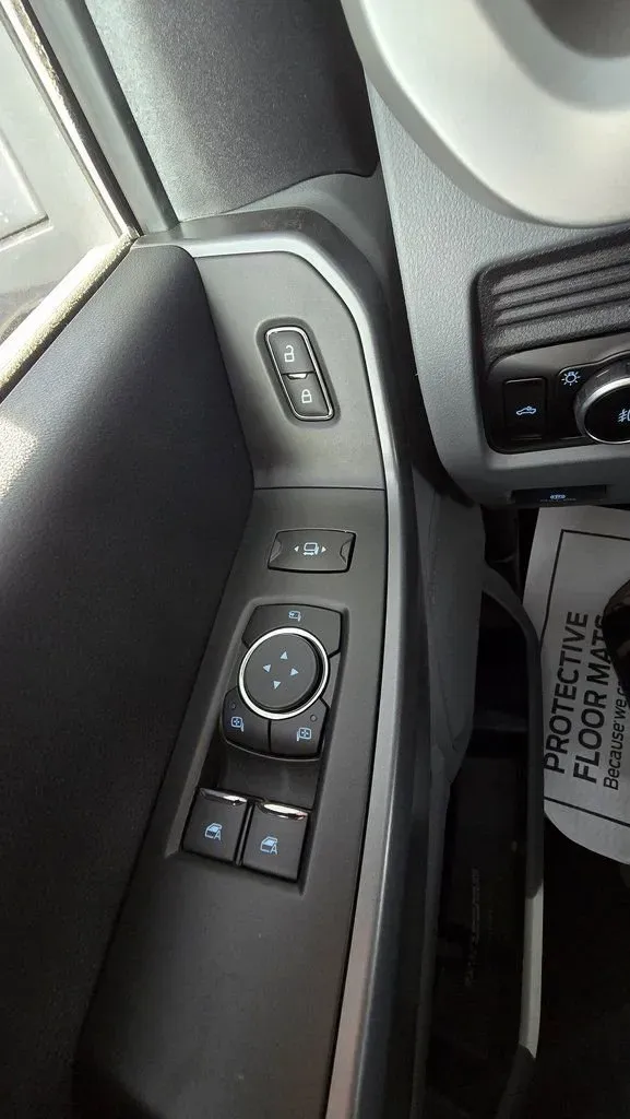 2026 Ford Super Duty F-350 | Photo 11 of 25