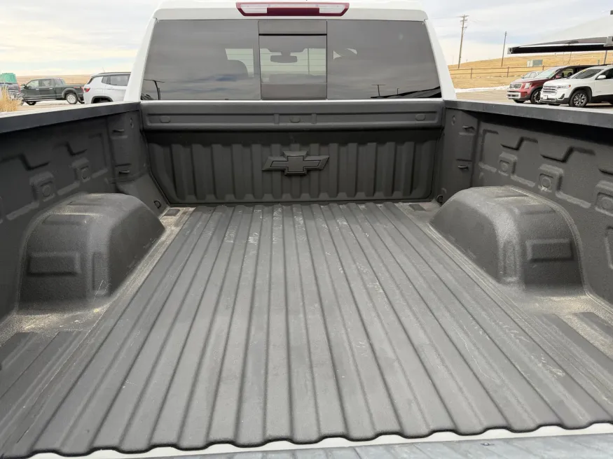 2021 Chevrolet Silverado 1500 LT | Photo 6 of 14