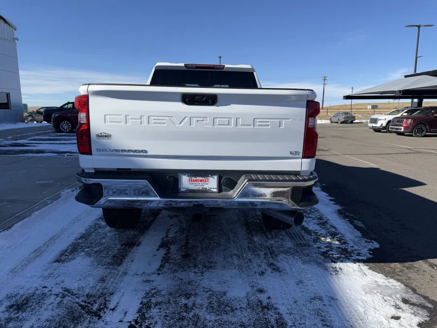 2024 Chevrolet Silverado 2500HD LT | Photo 6 of 18