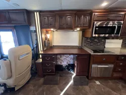 2014 Newmar Dutch Star 3736 | Thumbnail Photo 11 of 22