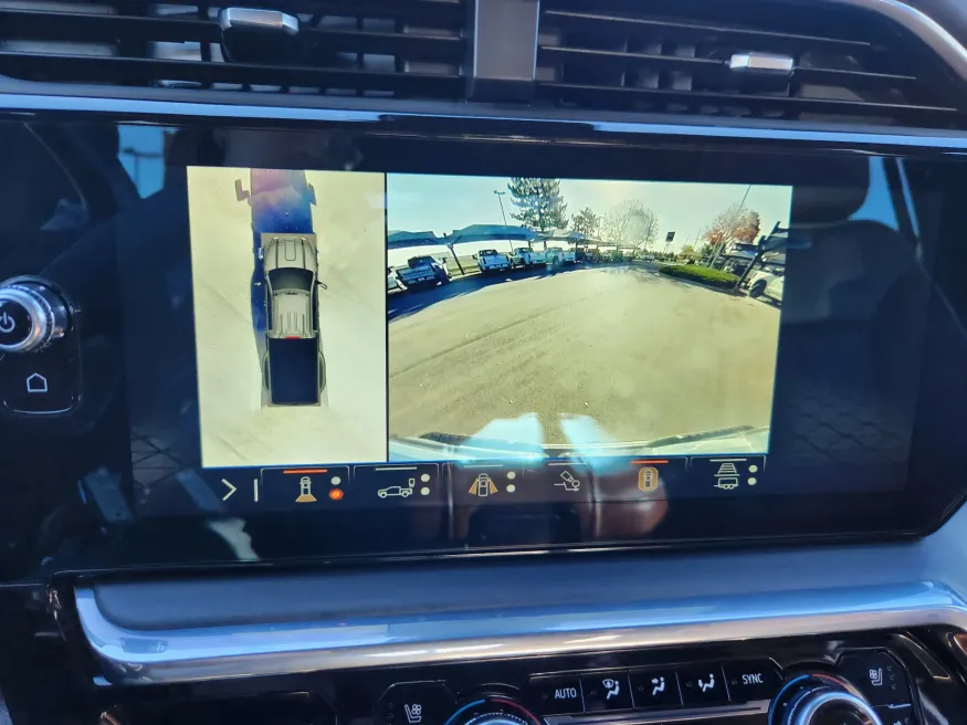 2024 GMC Sierra 3500HD Denali Ultimate | Photo 29 of 31