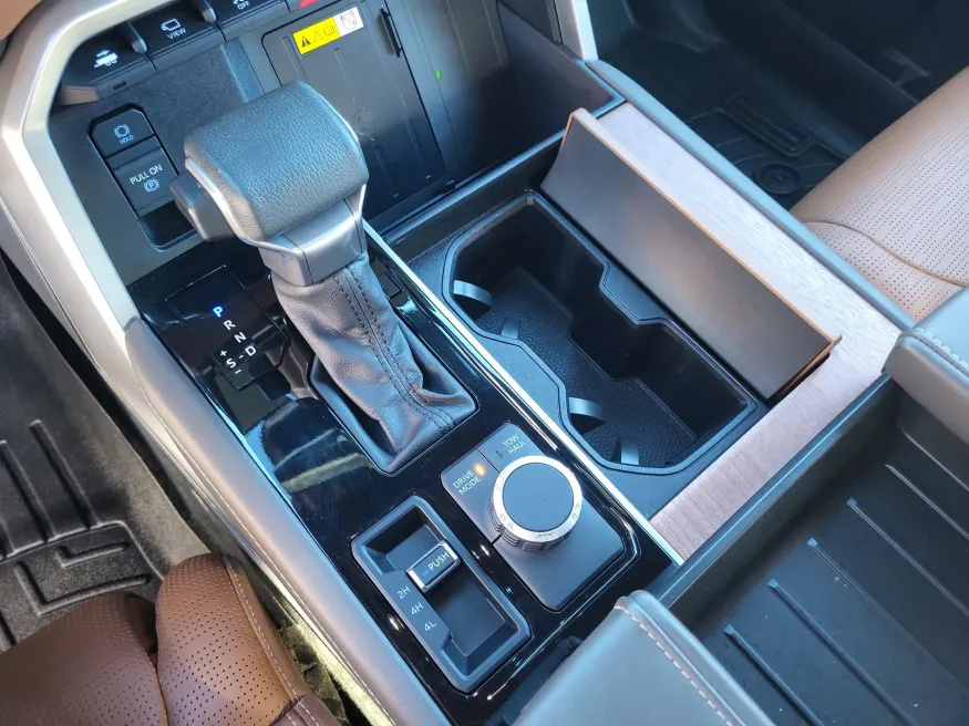 2023 Toyota Tundra 4WD 1794 Edition | Photo 17 of 23