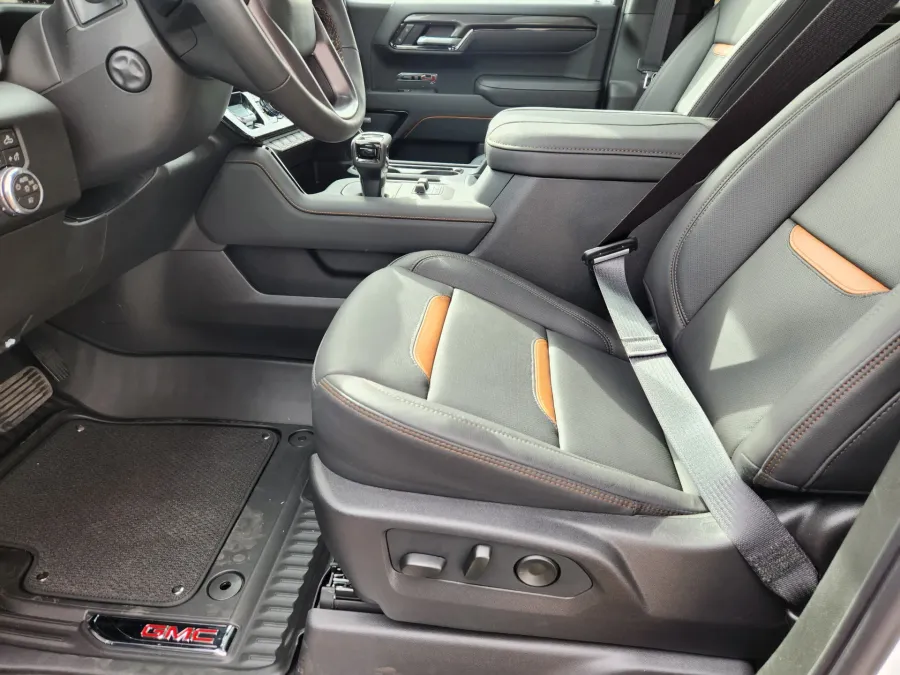 2026 GMC Sierra 1500 AT4 | Photo 8 of 31