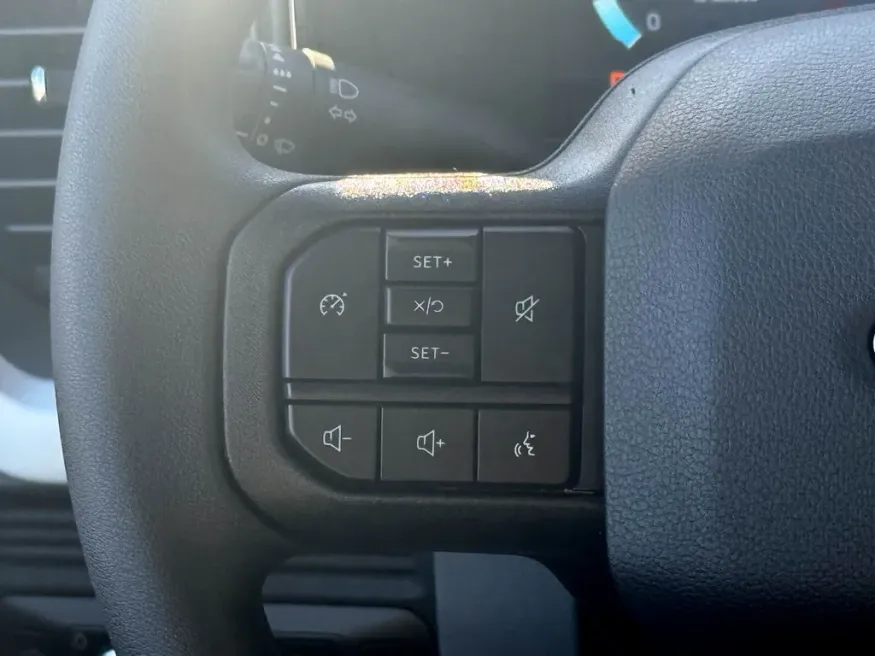 2026 Ford Super Duty F-350 | Photo 14 of 23