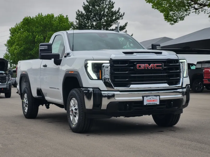 2026 GMC Sierra 2500HD Pro | Photo 2 of 22