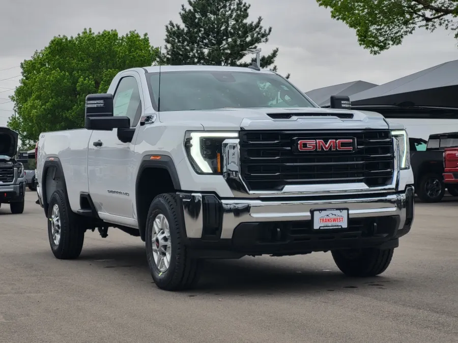 2026 GMC Sierra 2500HD Pro | Photo 2 of 22