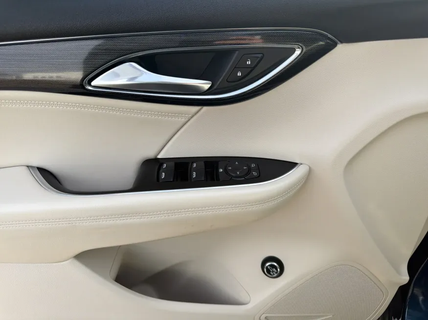 2022 Buick Envision Preferred | Photo 12 of 21