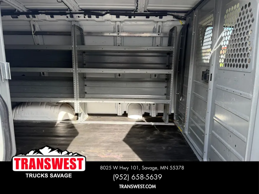 2017 Chevrolet Express 3500 Work Van | Photo 19 of 23