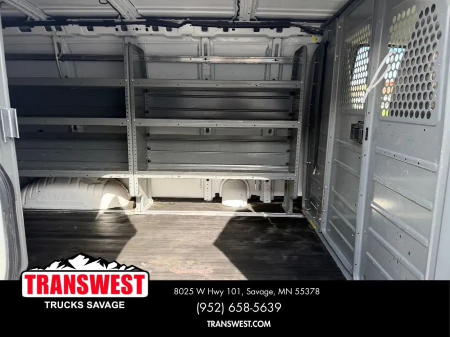 2017 Chevrolet Express 3500 Work Van | Photo 19 of 23