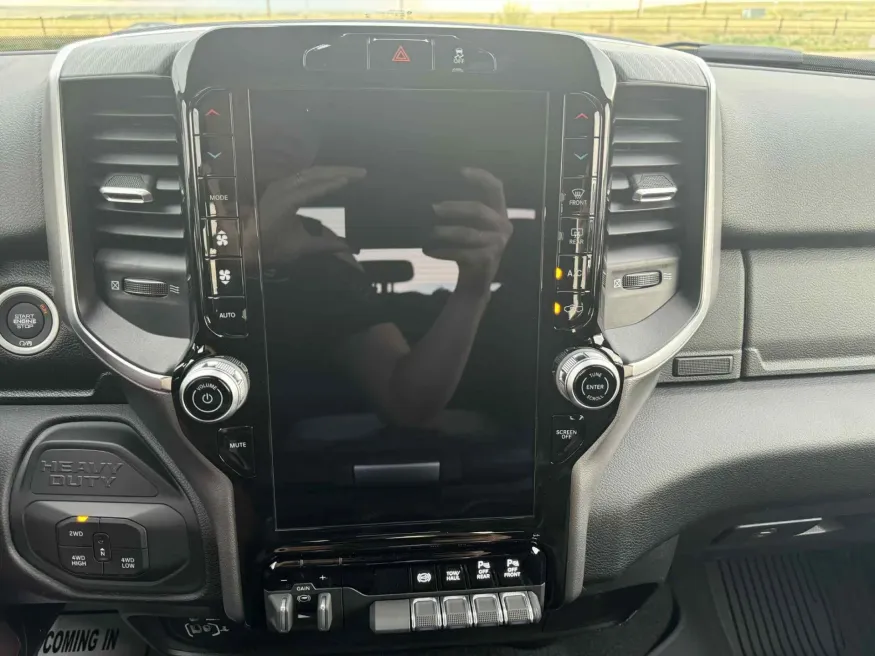 2025 RAM 3500 Big Horn | Photo 19 of 20