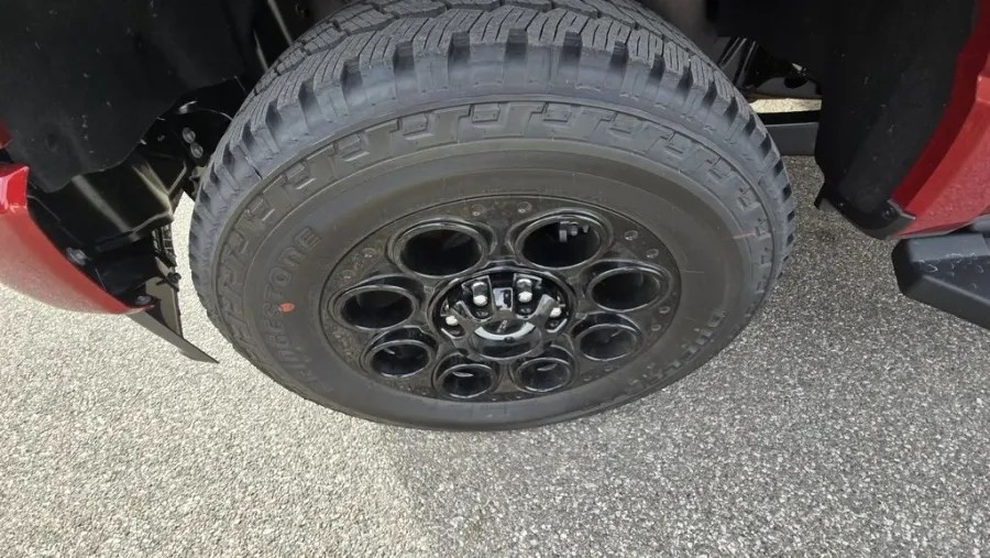 2026 Ford Super Duty F-350 | Photo 9 of 29