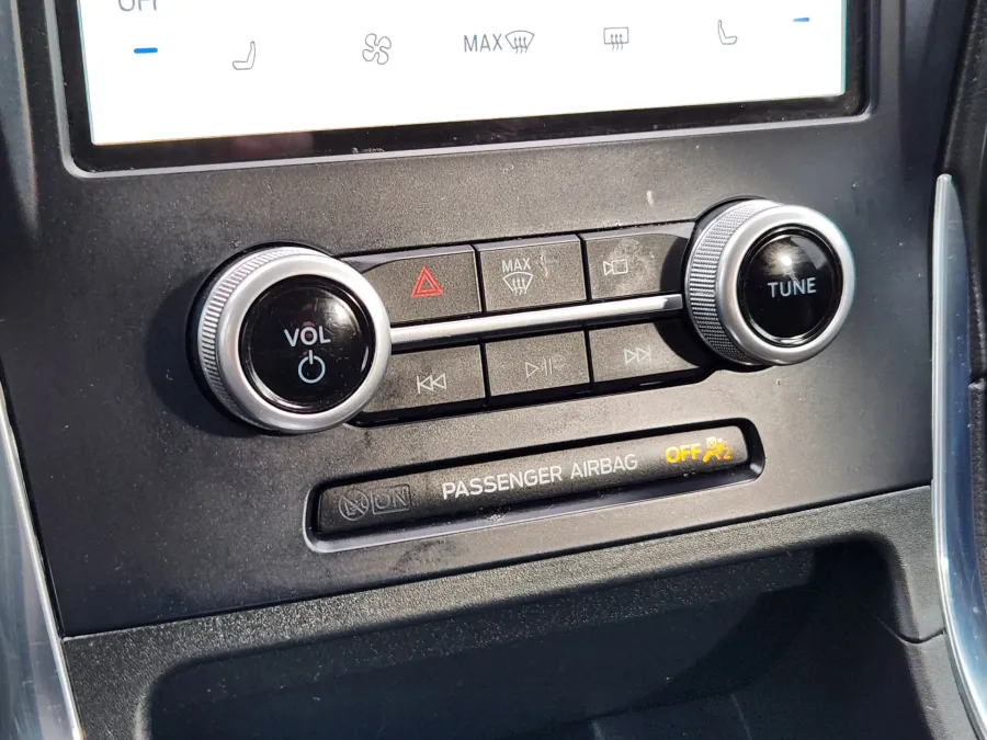 2021 Ford Edge ST | Photo 24 of 27