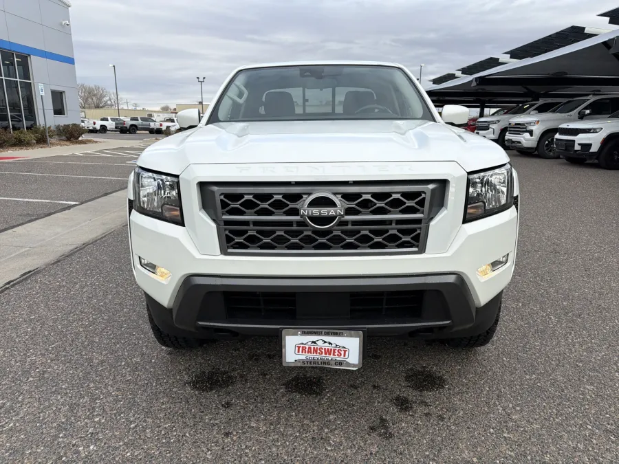 2022 Nissan Frontier SV | Photo 7 of 19