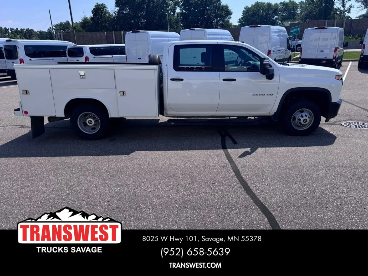 2023 Chevrolet 3500 | Photo 5 of 18