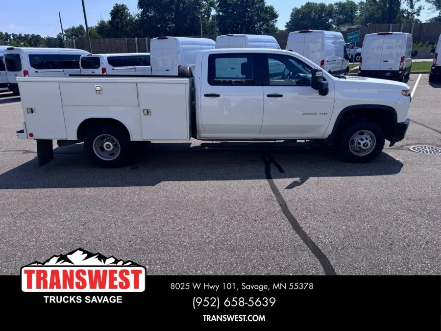 2023 Chevrolet 3500 | Photo 5 of 18