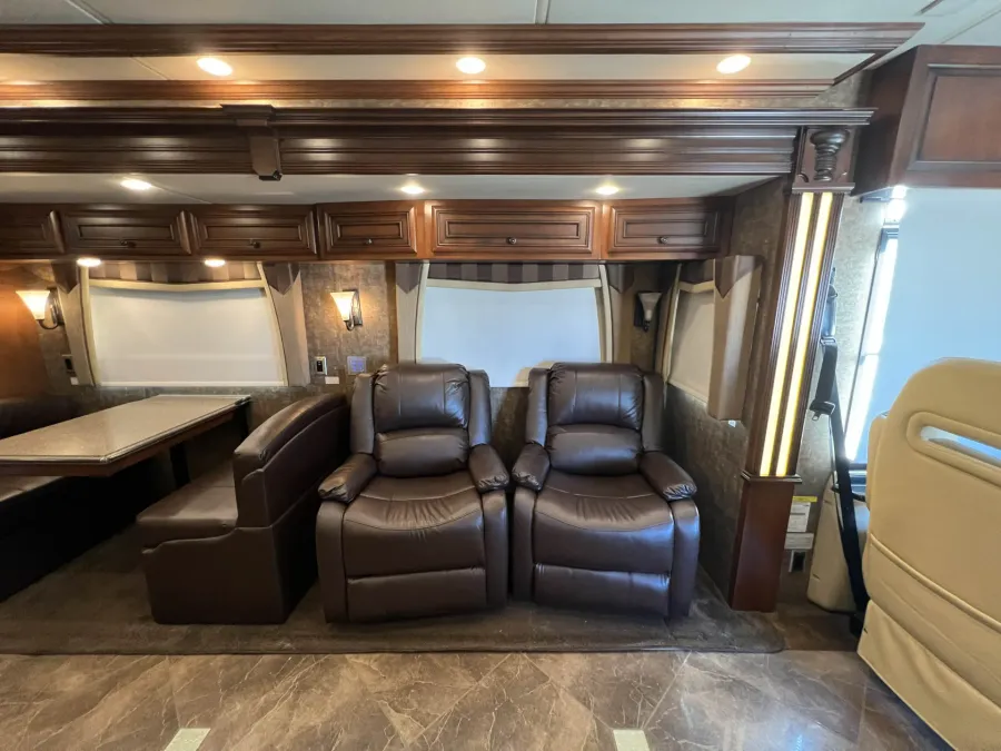 2014 Newmar Dutch Star 3736 | Photo 12 of 22