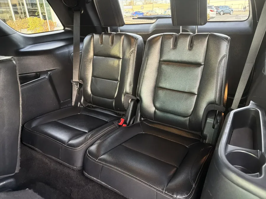 2016 Ford Explorer Limited | Photo 11 of 24