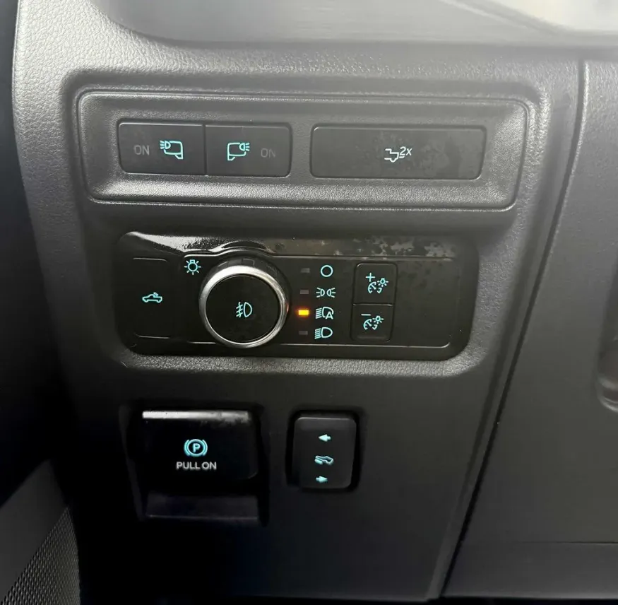 2023 Ford F-150 | Photo 14 of 31