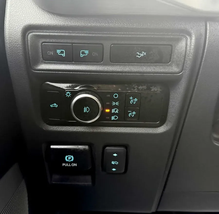 2023 Ford F-150 | Photo 14 of 31