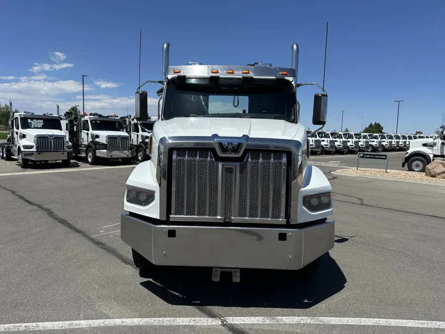 2022 Western Star 49X | Photo 2 of 15