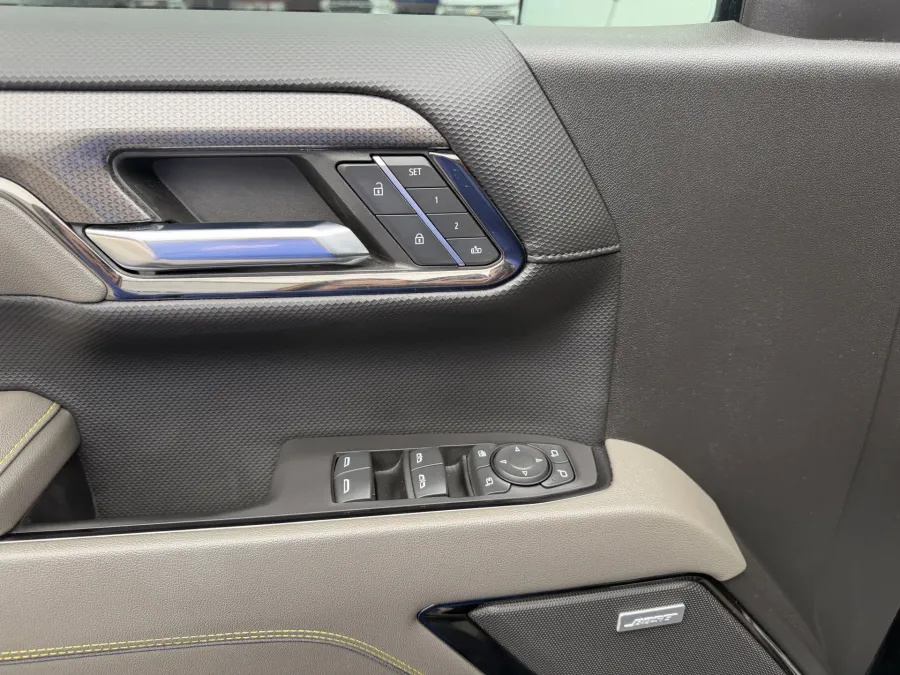 2024 Chevrolet Silverado 1500 ZR2 | Photo 15 of 20