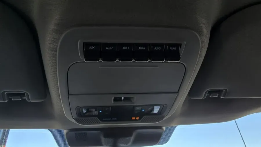 2026 Ford Super Duty F-350 | Photo 26 of 31