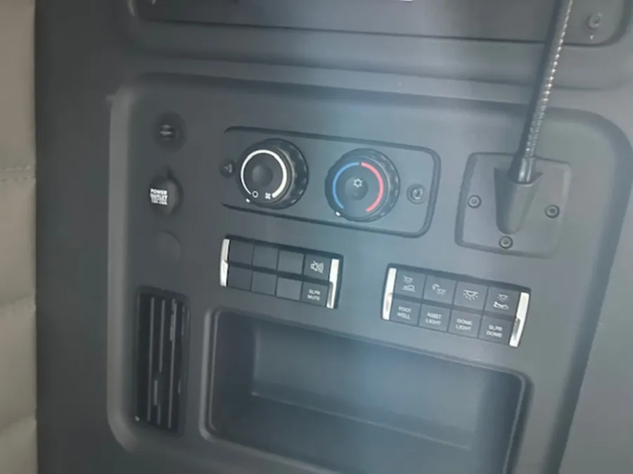 2026 Freightliner Cascadia 126 | Photo 16 of 20