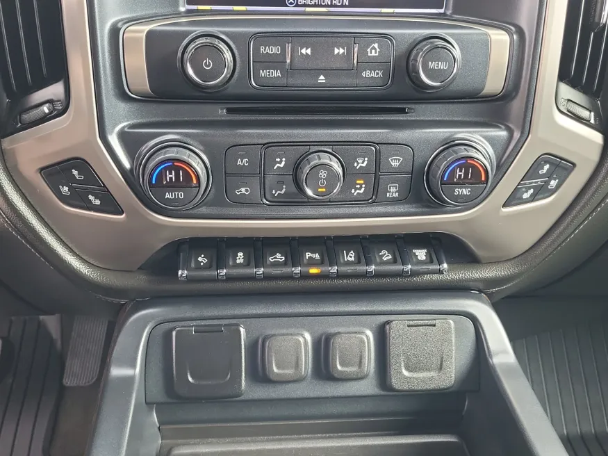 2018 GMC Sierra 2500HD Denali | Photo 17 of 23