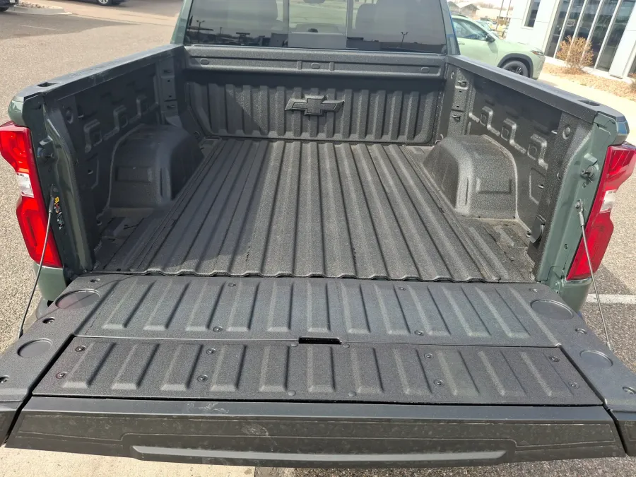 2026 Chevrolet Silverado 1500 LTZ | Photo 9 of 20