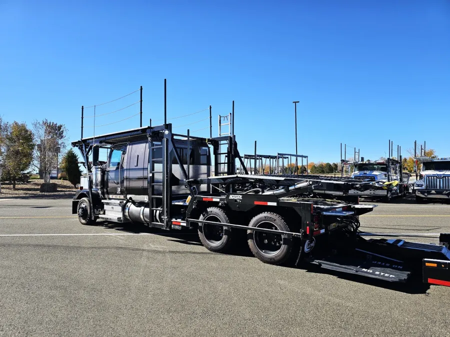2021 Western Star 4900FA | Photo 5 of 28