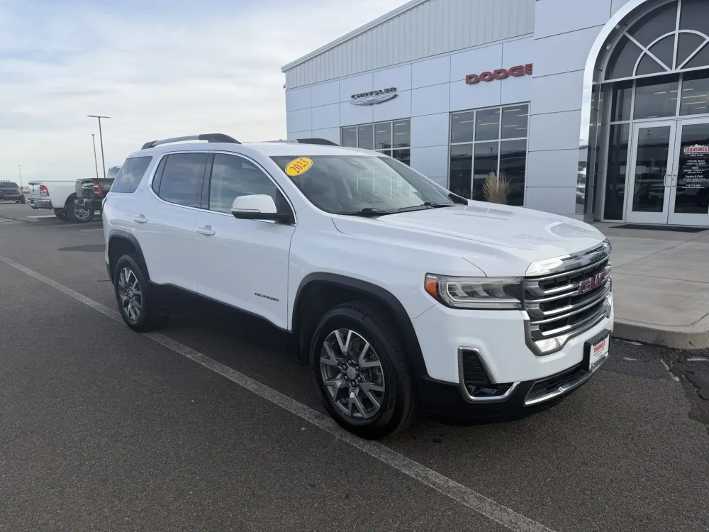 2023 GMC Acadia SLT's photo