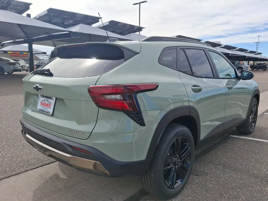 2026 Chevrolet Trax ACTIV | Photo 4 of 21