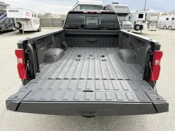 2025 Chevrolet Silverado 3500HD High Country | Thumbnail Photo 15 of 23