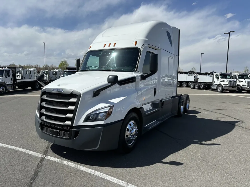 2022 Freightliner Cascadia 126