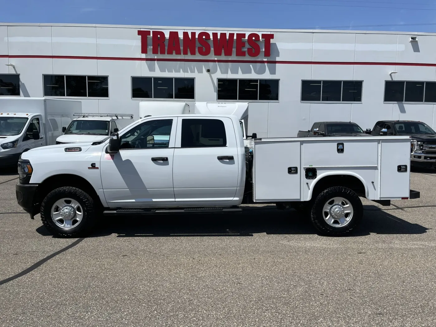 2024 RAM 2500 | Photo 2 of 20