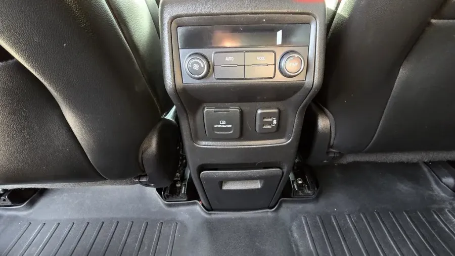 2019 GMC Acadia | Photo 29 of 31