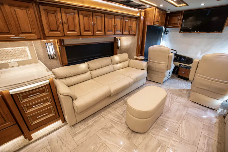 2018 Tiffin Allegro Bus 45OPP | Photo 13 of 34