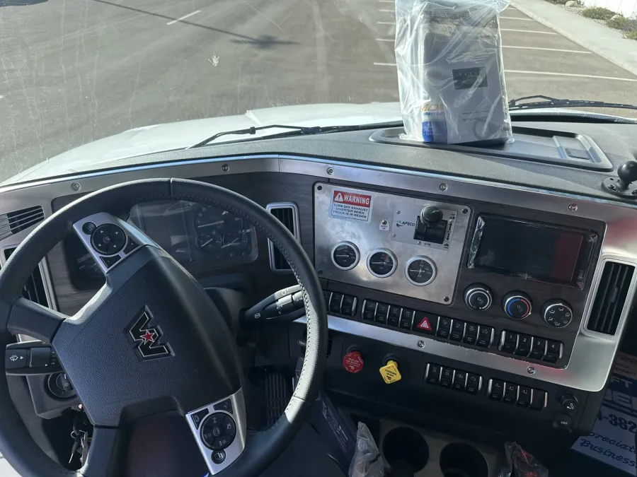 2026 Western Star 47X | Photo 11 of 13